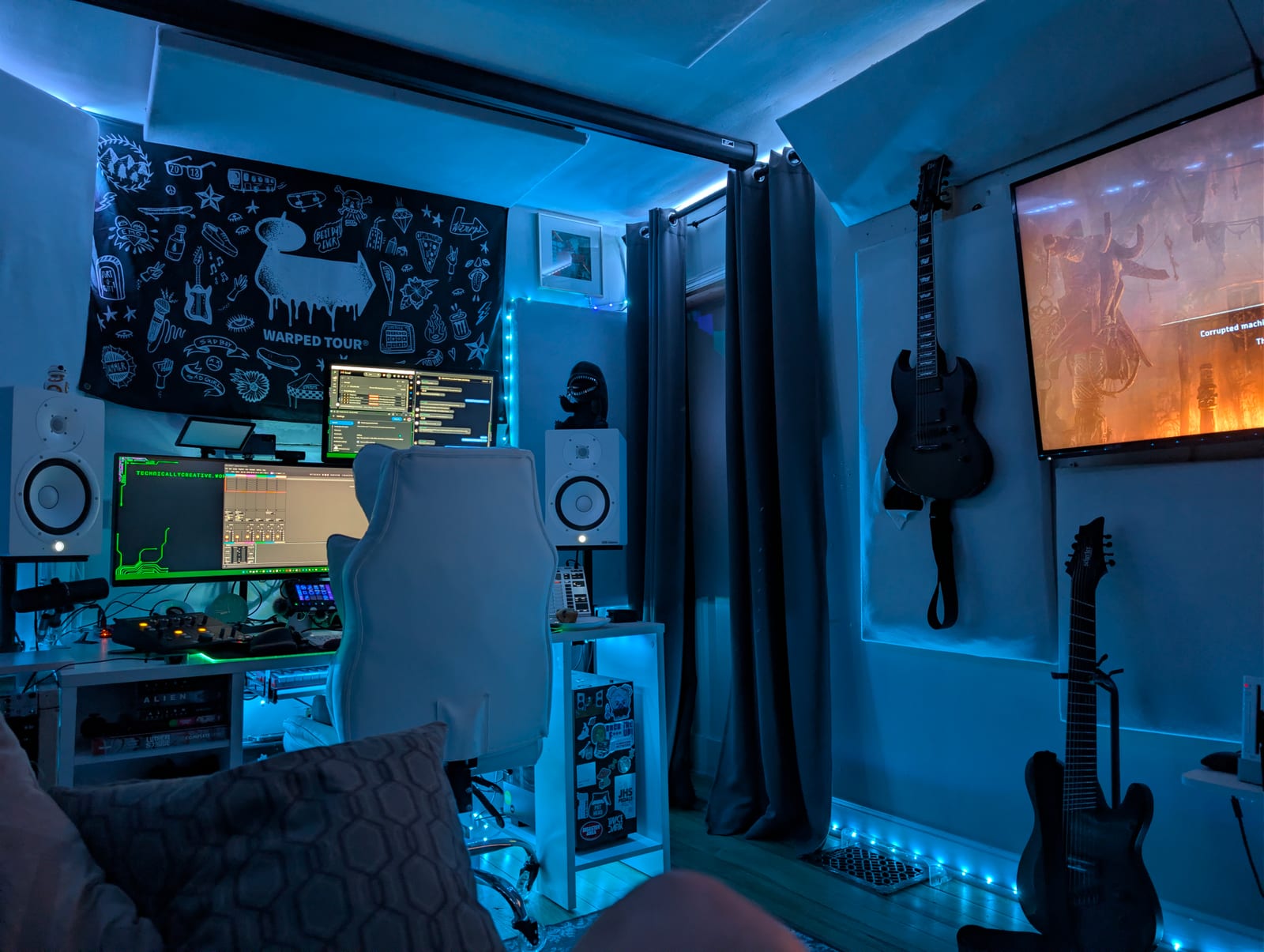 Bedroom studio